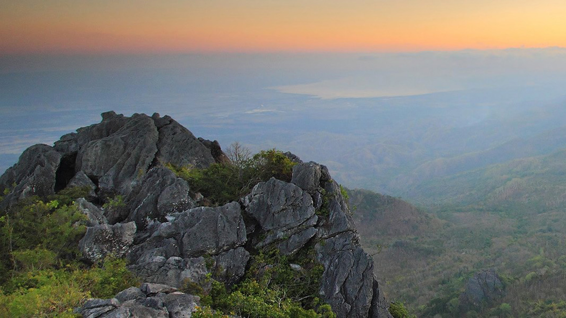 Tourism & Leisure – Attractions – Mount Fatuleu – Pariwisata & Rekreasi